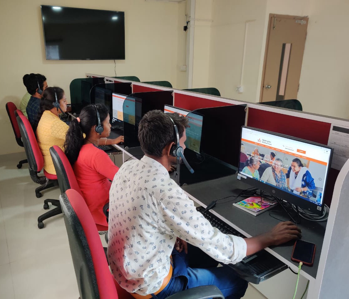 A picture of the Contact Centre at the National Helpline Office - Karnataka